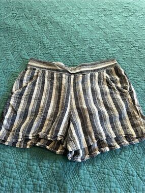 Max Studio gray and Cream Striped High-Waist Shorts
